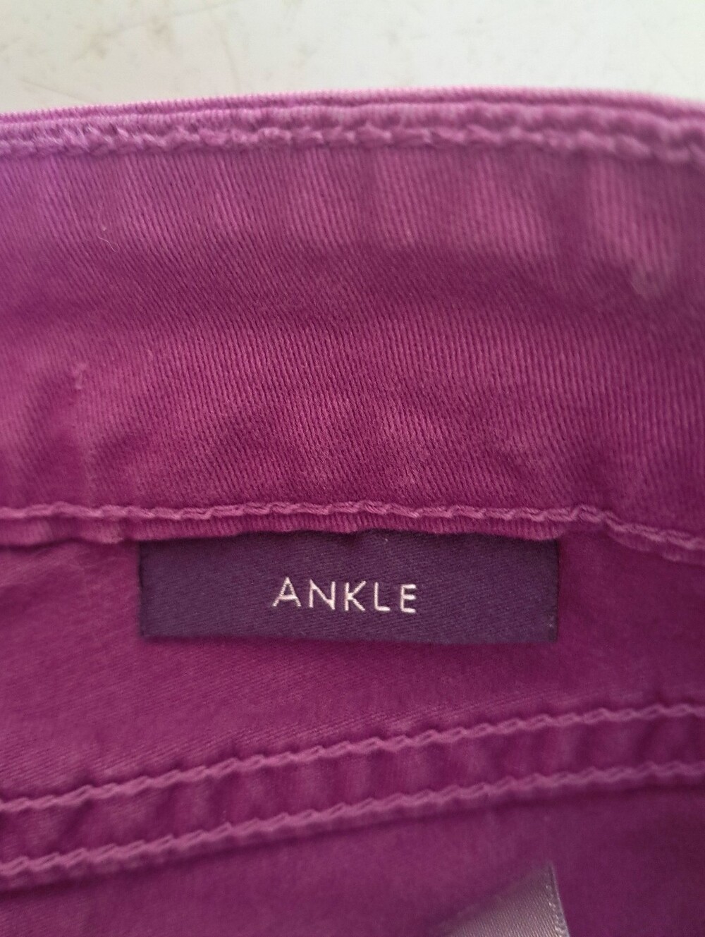 NYDJ Light Eggplant Color Size 8 Ankle Jeans with TUMMY TUCK TECHNOLOGY - Picture 5 of 7